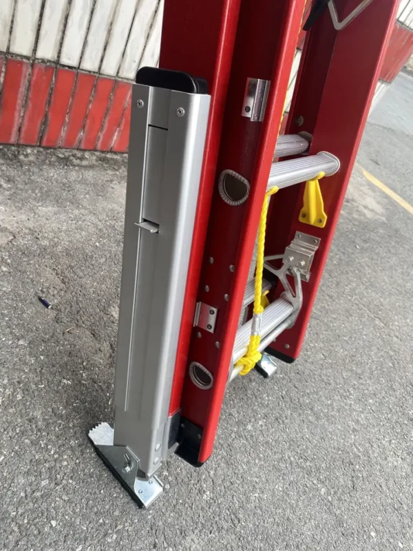 10 Meter Fiber Glass Extension Ladder (2"x16") - Image 3